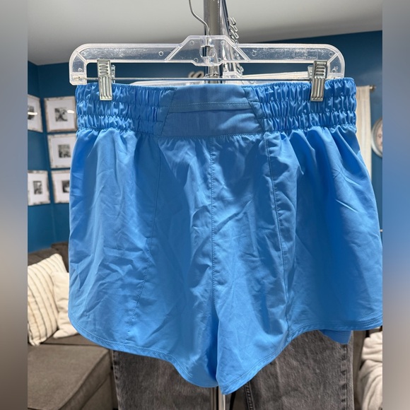 NIKE 💙 - Picture 2 of 4